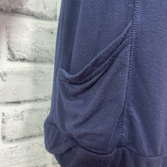 Yogalicious Blue Mock Turtleneck Thumb Hole Top Medium - Picture 2 of 8